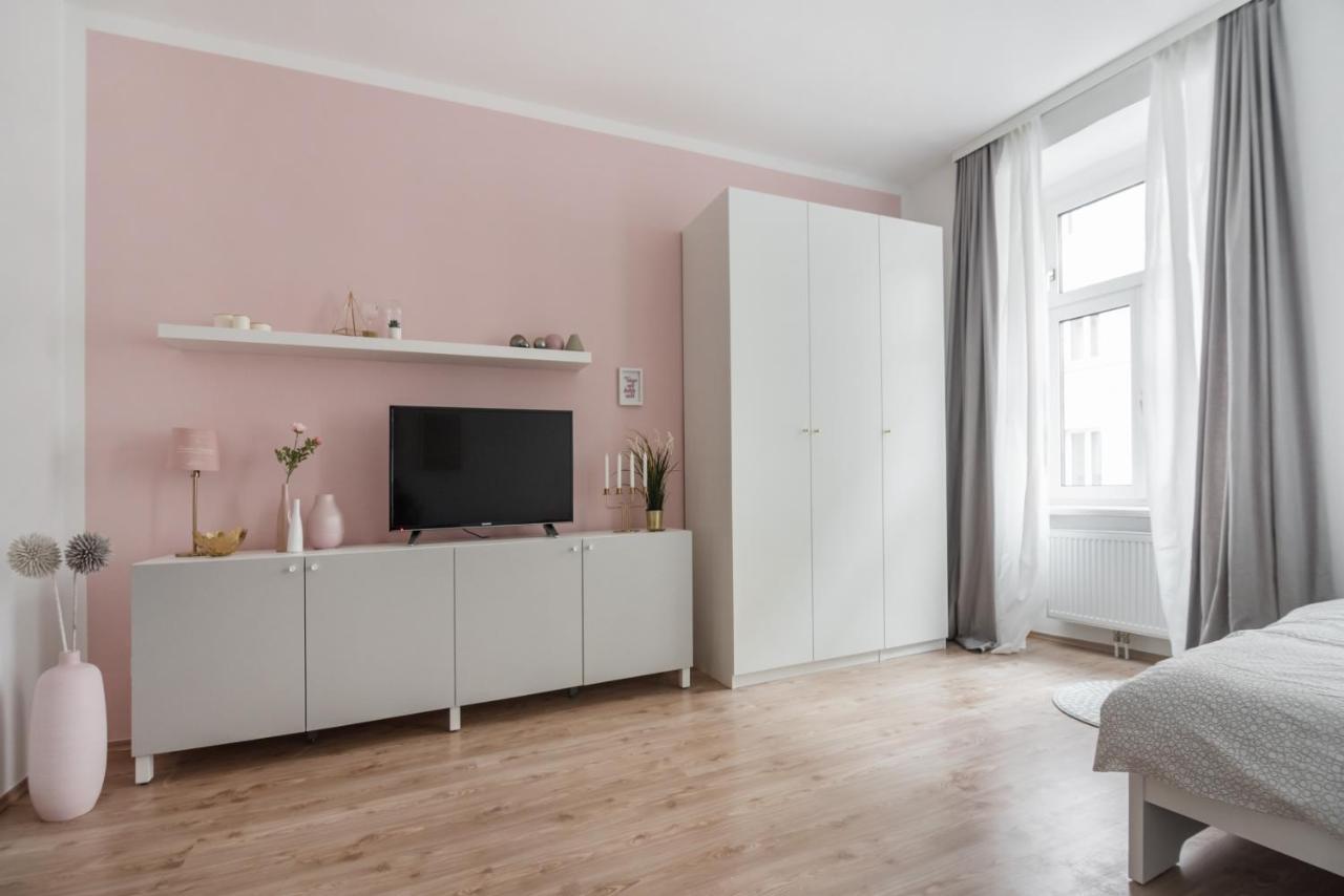 Nice Apartment In Lovely Area Вена Экстерьер фото